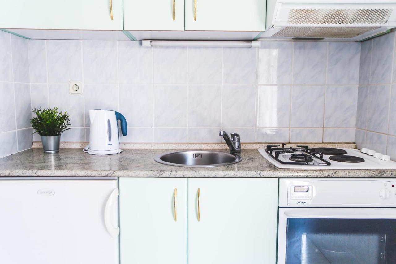 Apartmani Males โรกอซนิซา ภายนอก รูปภาพ