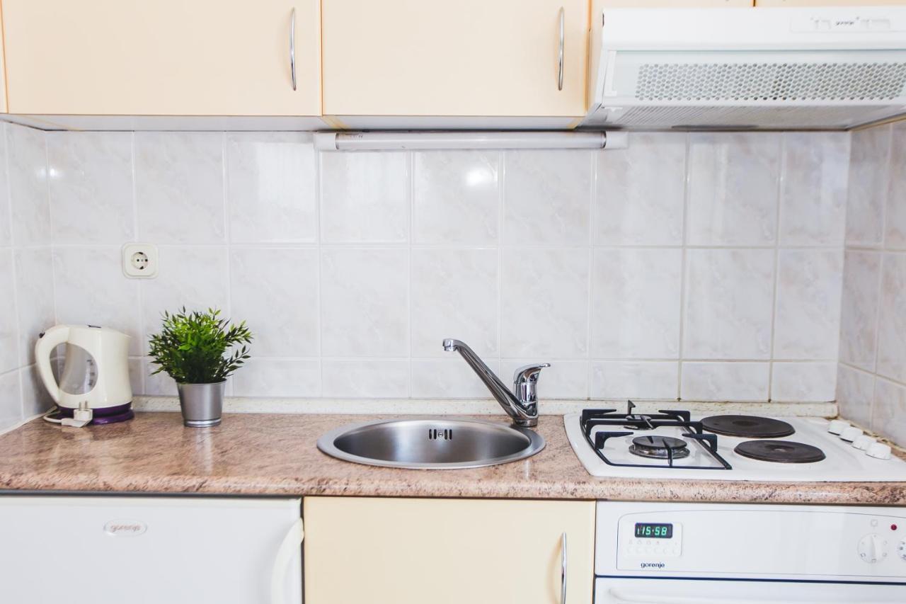 Apartmani Males โรกอซนิซา ภายนอก รูปภาพ